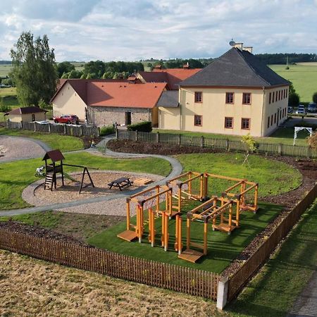Penzion Na Fare Dubenec Экстерьер фото