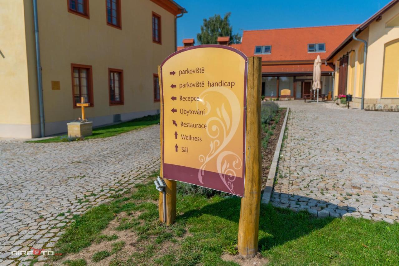 Penzion Na Fare Dubenec Экстерьер фото