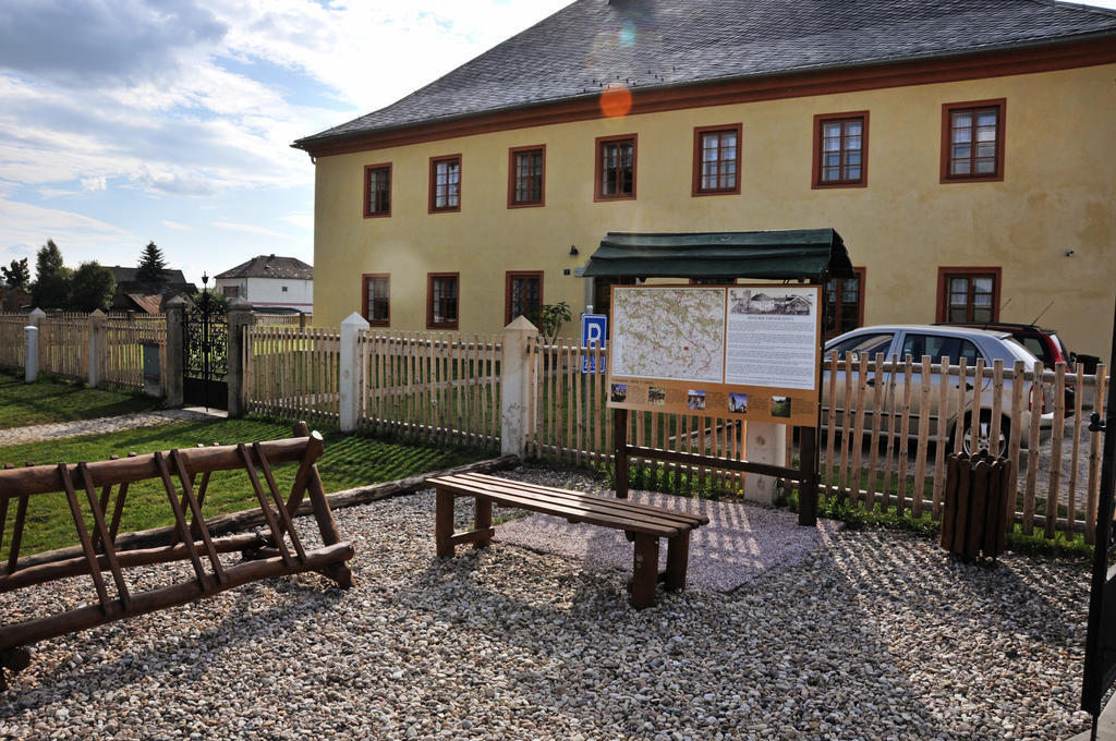 Penzion Na Fare Dubenec Экстерьер фото